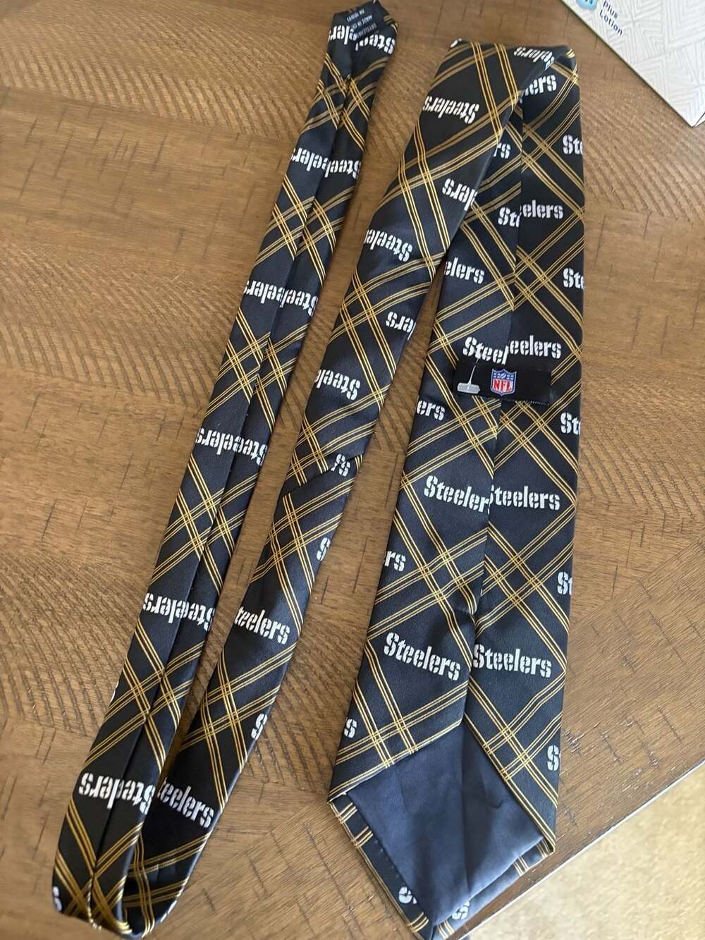 NFL Pittsburgh Steelers Football Men Woven Diamond Design Tie